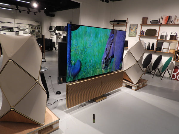 BEOvision Harmony 77" GoldTone Ligth Oak