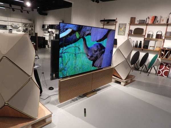 BEOvision Harmony 77" GoldTone Ligth Oak