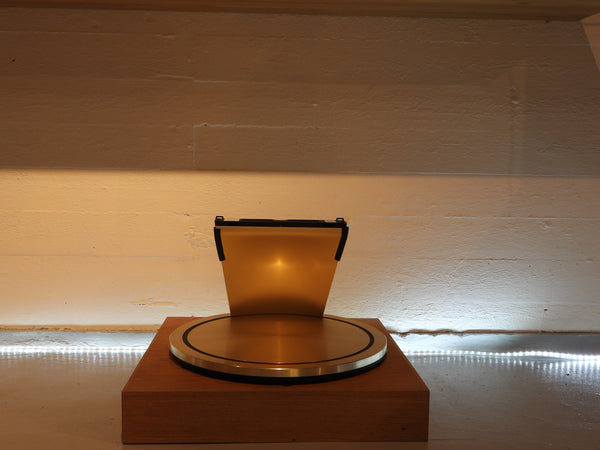 BEOsound Theatre Motorised Floor stand Silver - Black Anthracite - Gold Tone