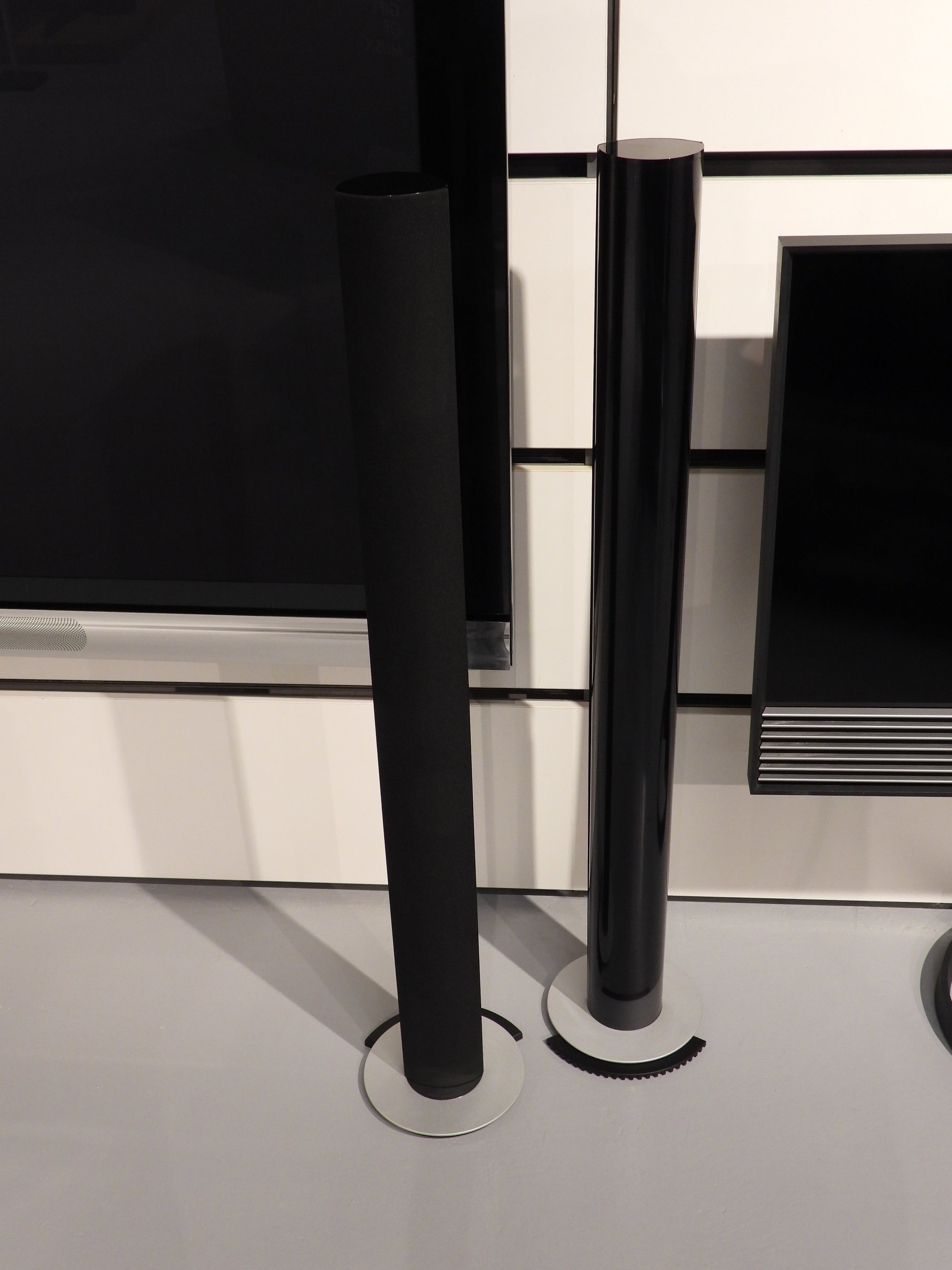 BEOlab 6000 Sort – BEOSTÆREN