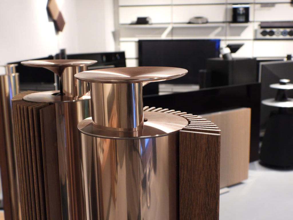 Beolab 18 Back Panel BEOlab 18 Brass Smoked OAK – BEOSTÆREN