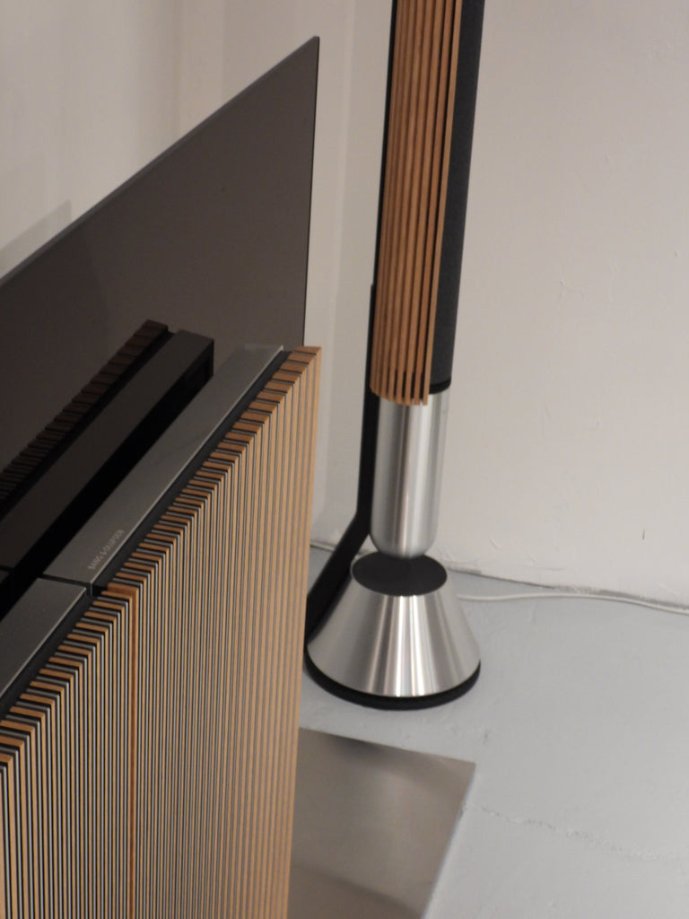 BEOlab 28 Aluminium – BEOSTÆREN
