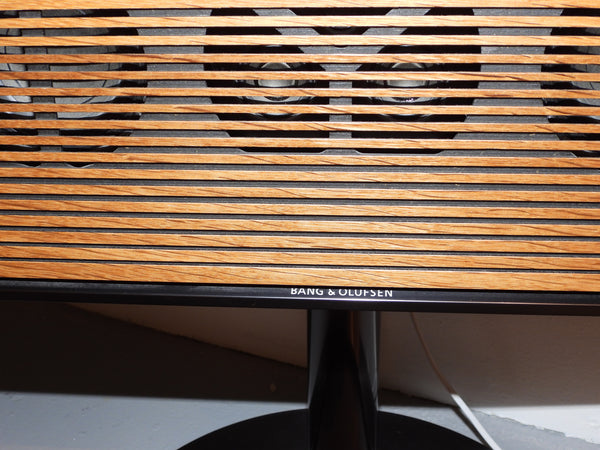 Beovision Contour 48" Black Anthracite & Smoked Oak