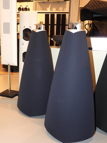 BEOlab 20 Mk2  Bespoke / Atelier farve: Parisian Night Blue