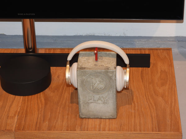 BEOplay Høretelefon Holder – Display Edition