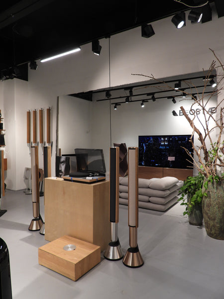 BEOlab 28 Brass Bespoke / Atelier