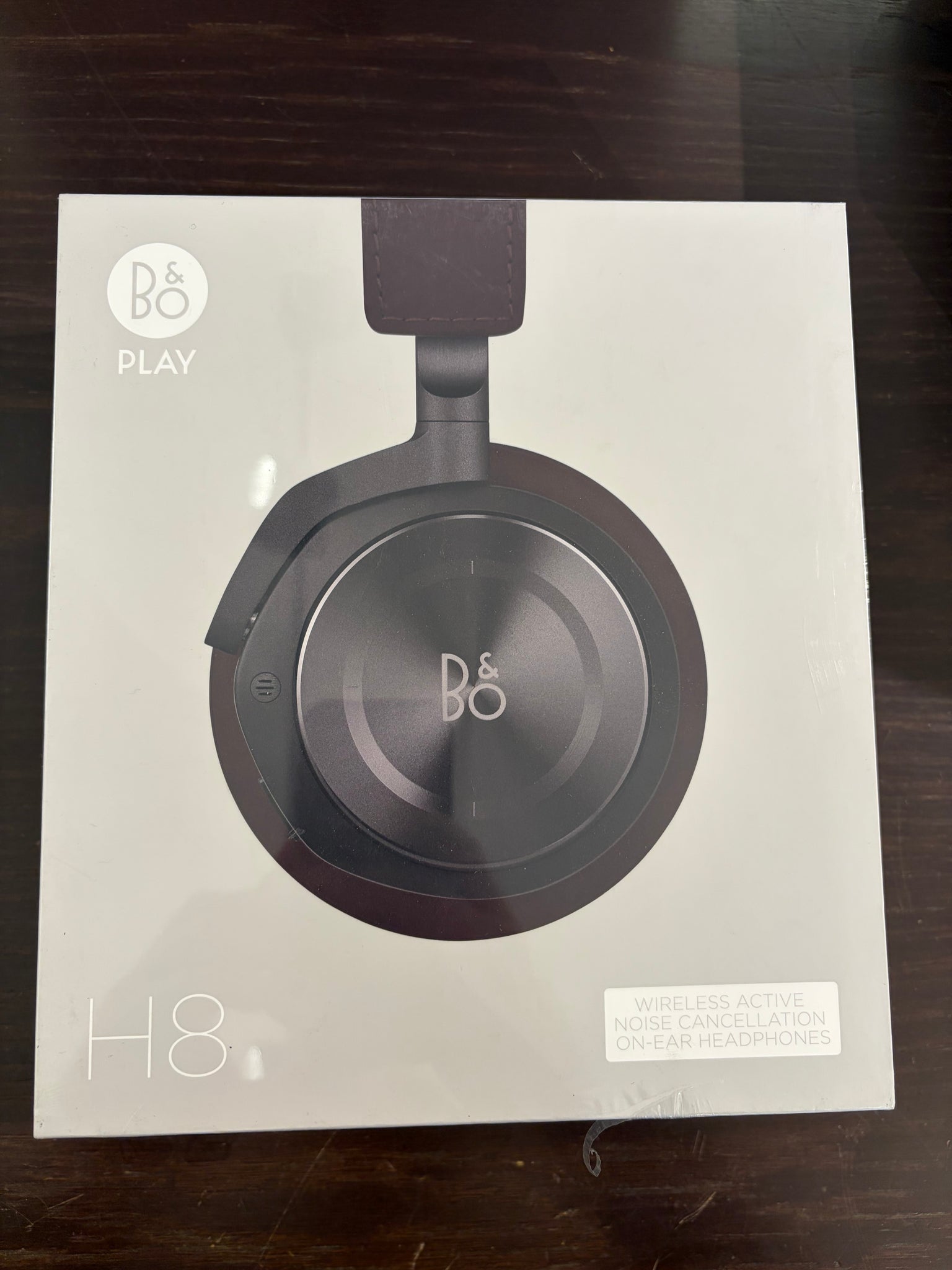 BEOplay H8 Dyb Rød
