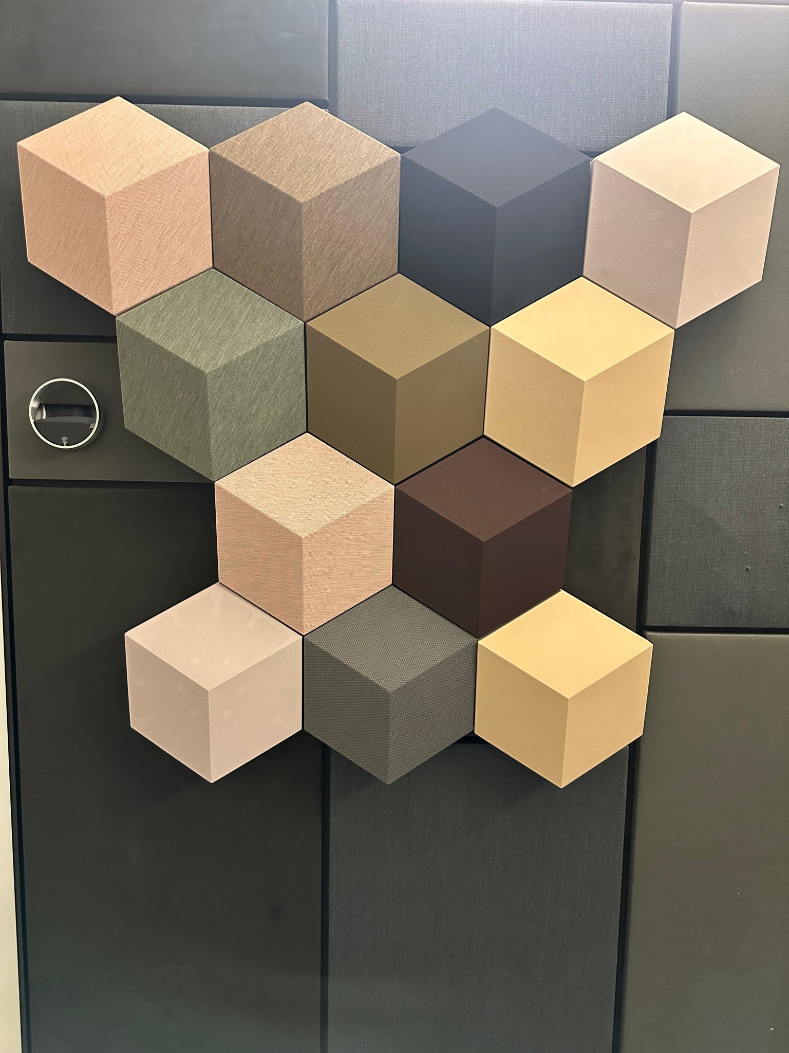 BEOsound Shape 12-tile – BEOSTÆREN